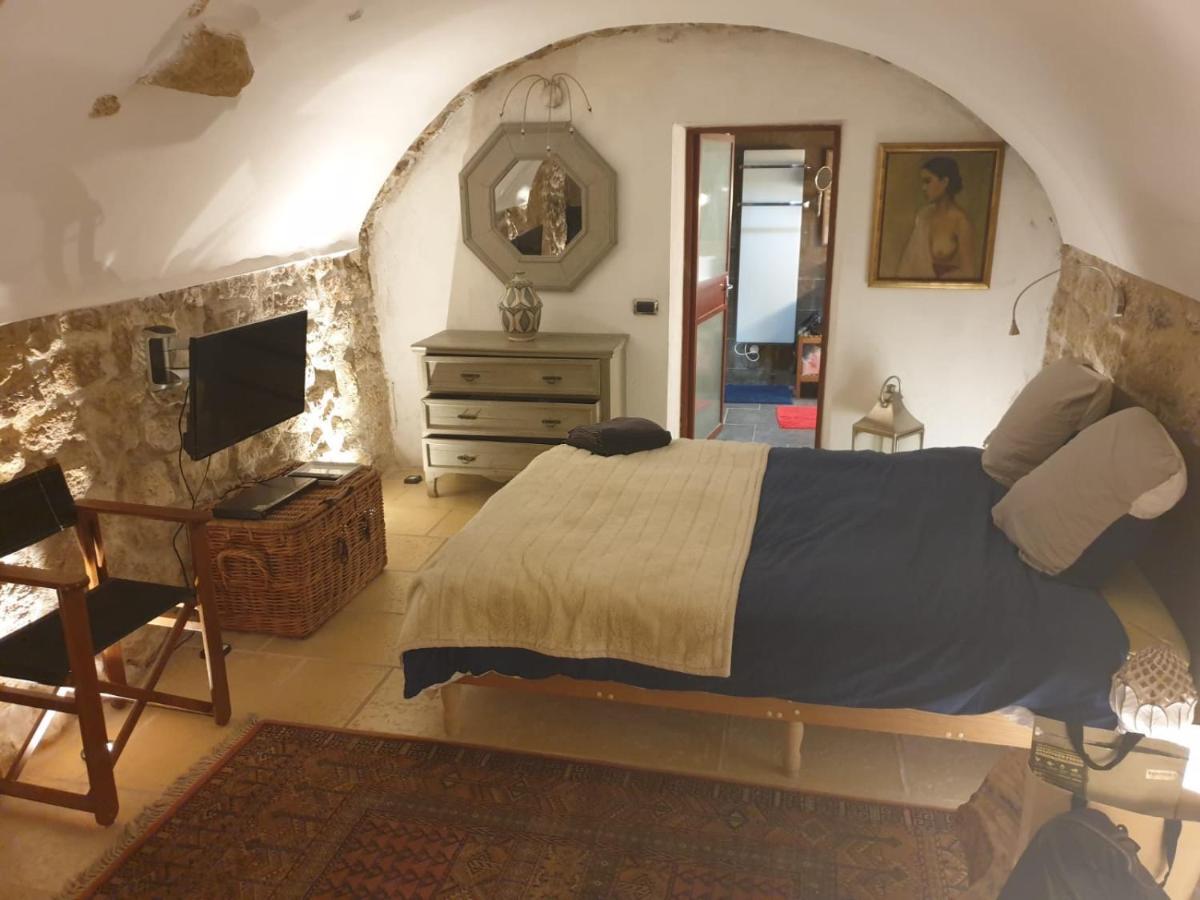 La Villageoise, Chambre Troglodyte Pitoresque Au Coeur Du Village Rognes エクステリア 写真