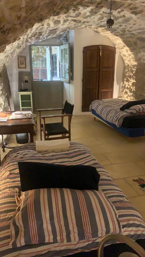 La Villageoise, Chambre Troglodyte Pitoresque Au Coeur Du Village Rognes エクステリア 写真